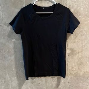 Lululemon Tee